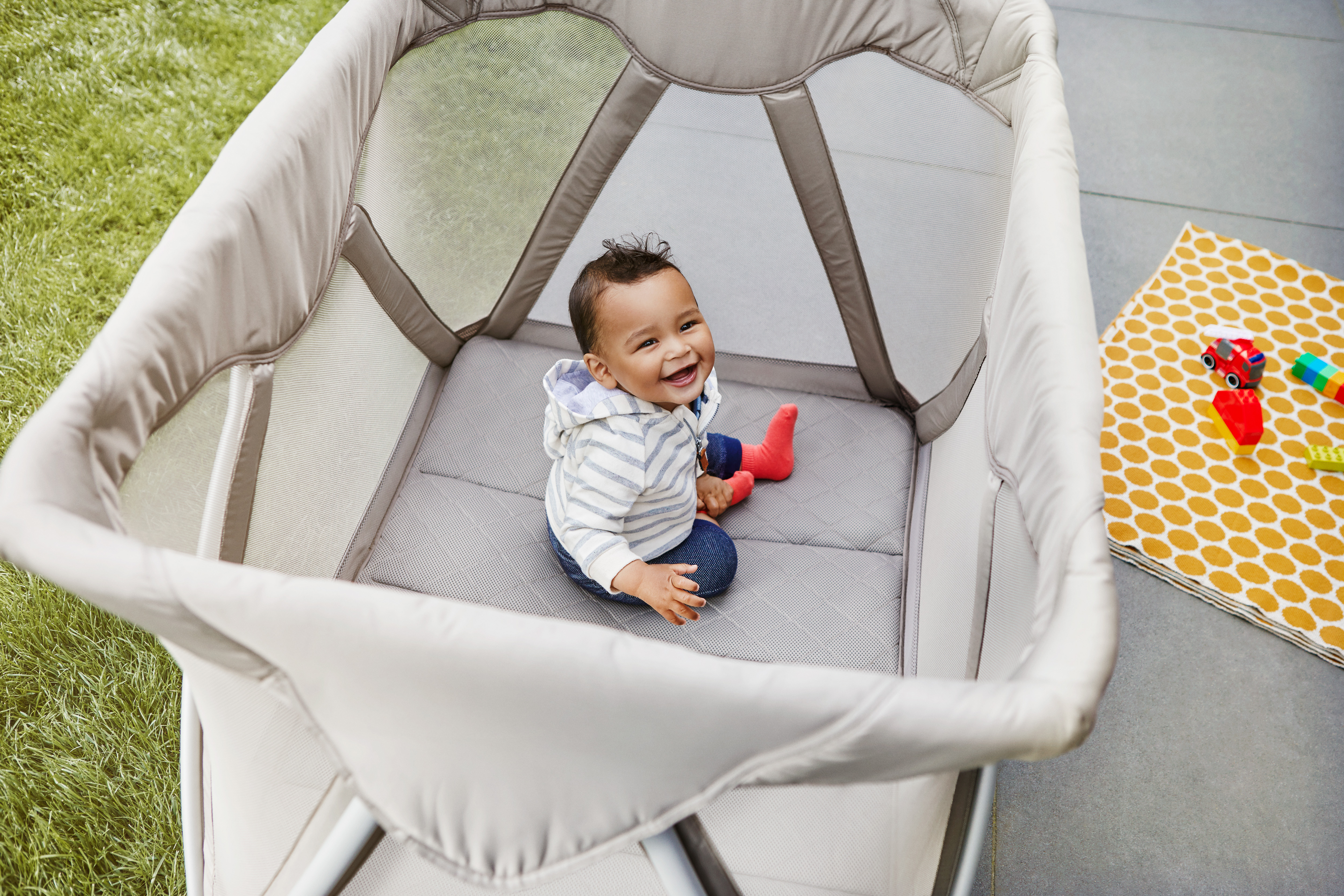 Nuna_Lifestyle_US_GL_CA_SENAaire_Safari_1808.jpg
